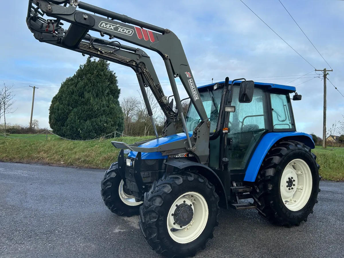 2001 New Holland TL100 with MX Loader - Image 2