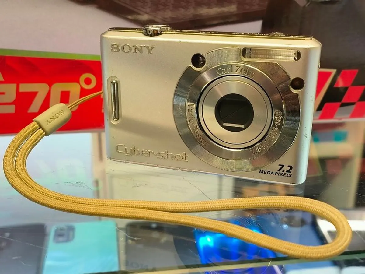 SONY Cyber-shot DSC-W35 7.2MP Silver Digital Camera - Image 2