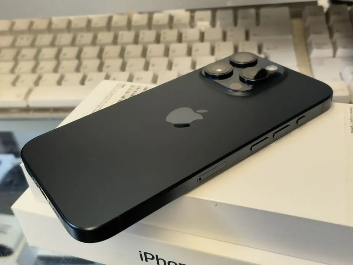 Apple iPhone 15 Pro 128GB Blue Titanium Unlocked (Its own Original Battery: 100%) - Image 2