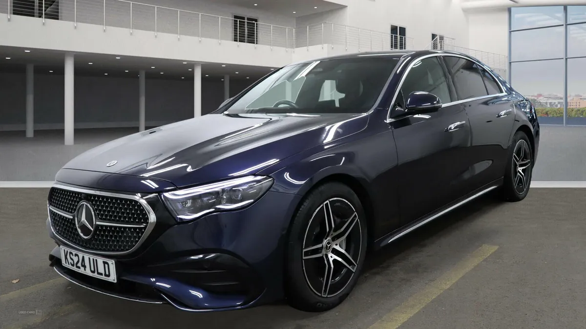 Mercedes-Benz E-Class DIESEL SALOON - Image 2