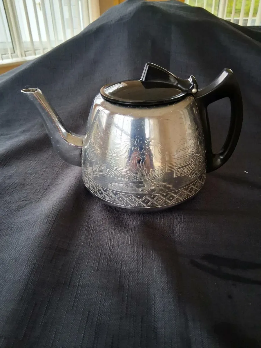 Swan Willow Ware Teapot - Image 2