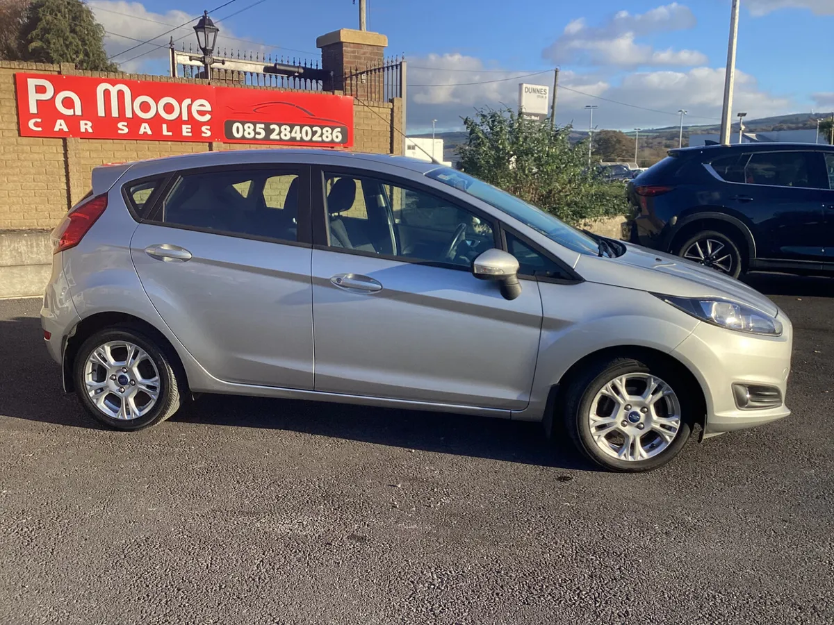 Ford Fiesta * €44 p/w  *90KMS - Image 3