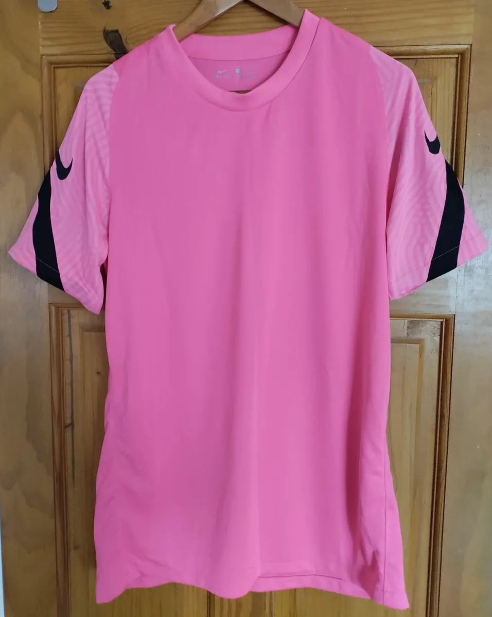 Nike Running Dri Fit shirt L New - Image 4