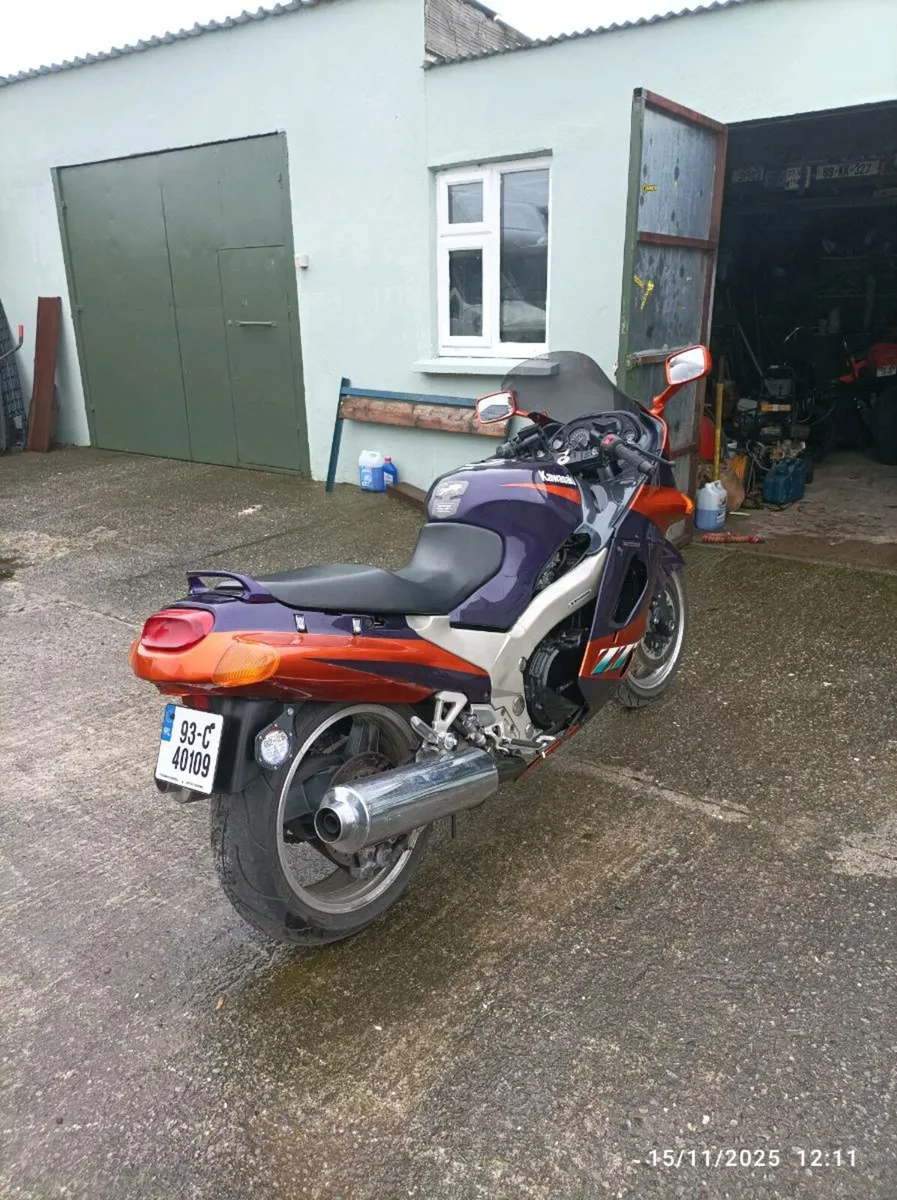 Motorcycle - Image 3