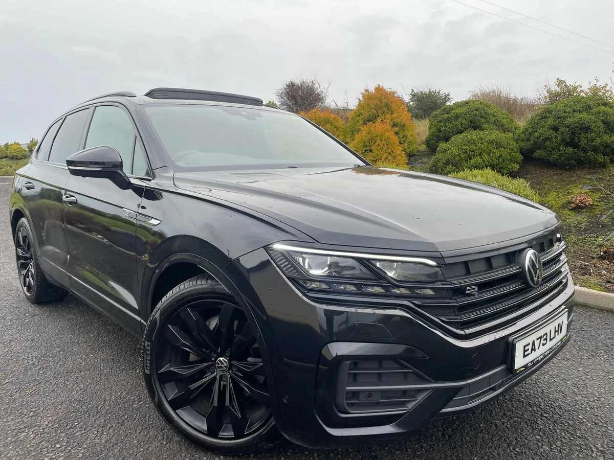 Volkswagen Touareg DIESEL ESTATE - Image 1