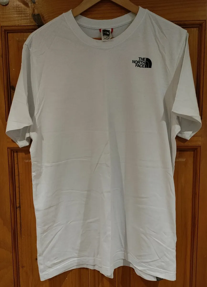 The North Face T shirt L - Image 3