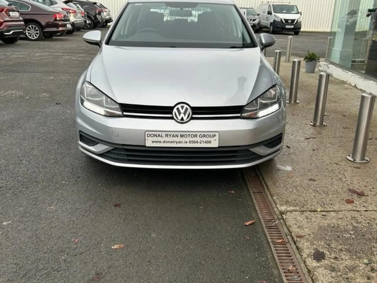 Volkswagen Golf 5dr H/B - Image 3