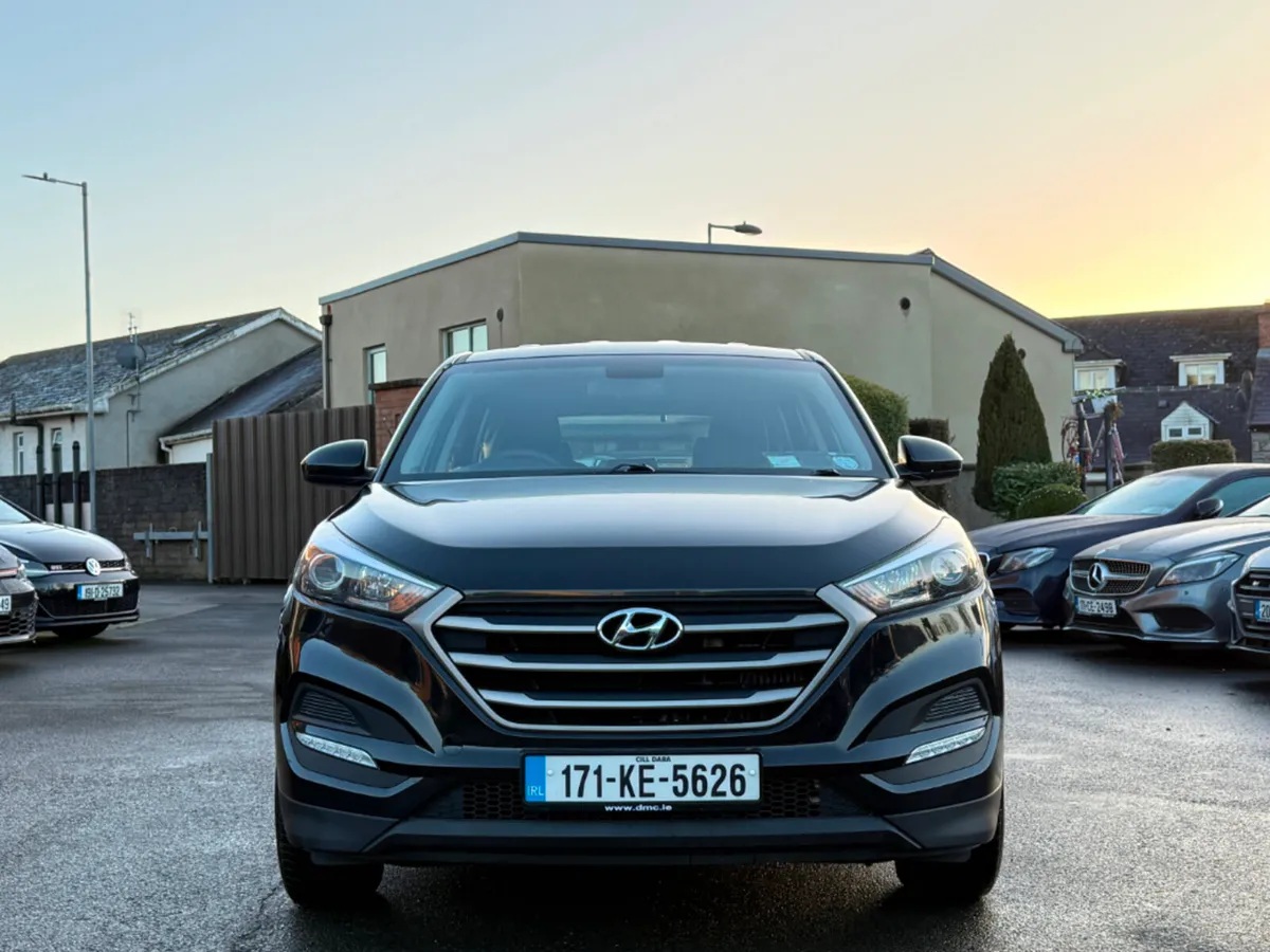 Hyundai Tucson 1.7 S BLD 116PS 5DR *LOW KMS* - Image 2