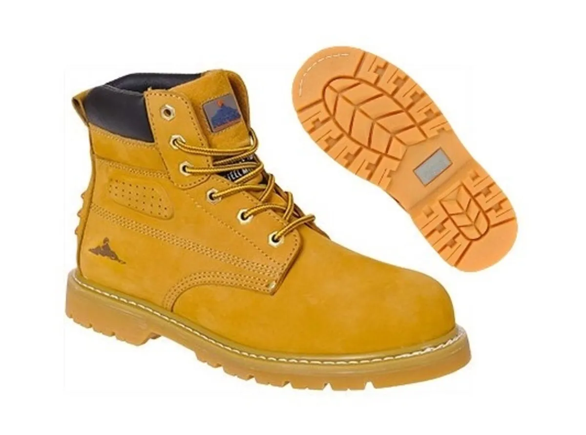 Steel toe boots