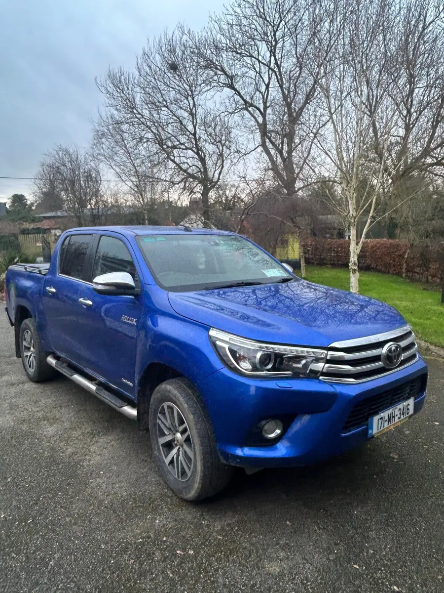 Toyota Hilux 2017 - Image 2