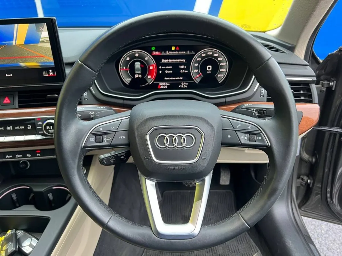 Audi A4 2.0 TDI // LEATHER POWERED HEATED // 360 D - Image 4
