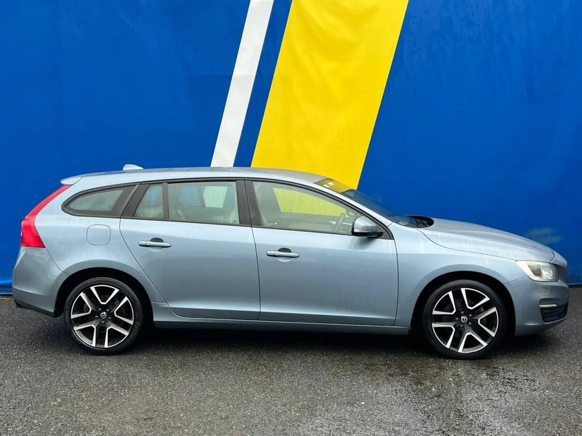 Volvo V60 D4 2.0D // SERVICE HISTORY // LEATHER PO - Image 2
