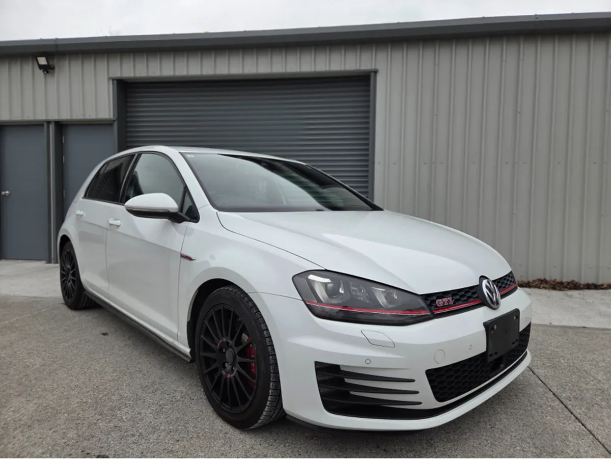 Volkswagen Golf GTI Performance Pack - Image 1