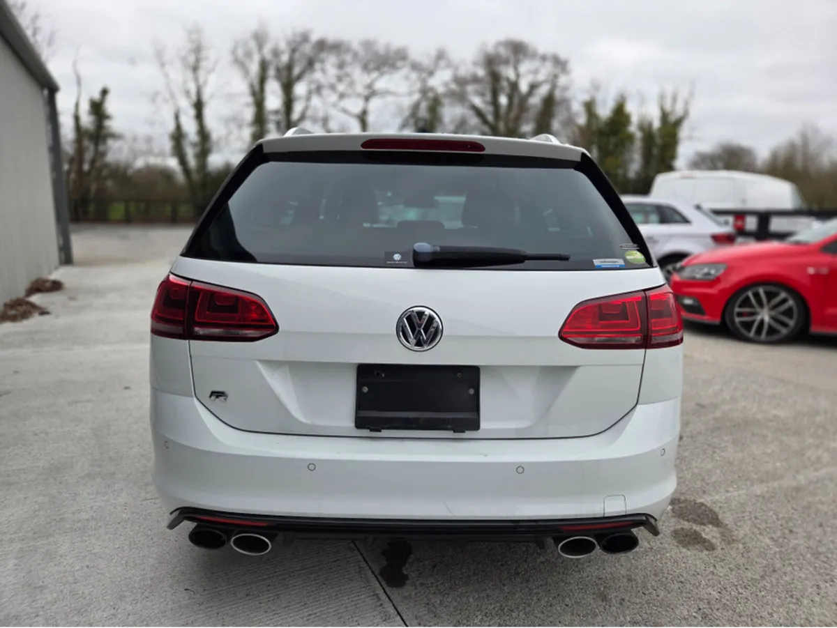 Volkswagen Golf R 2.0 TSI Variant - Image 4