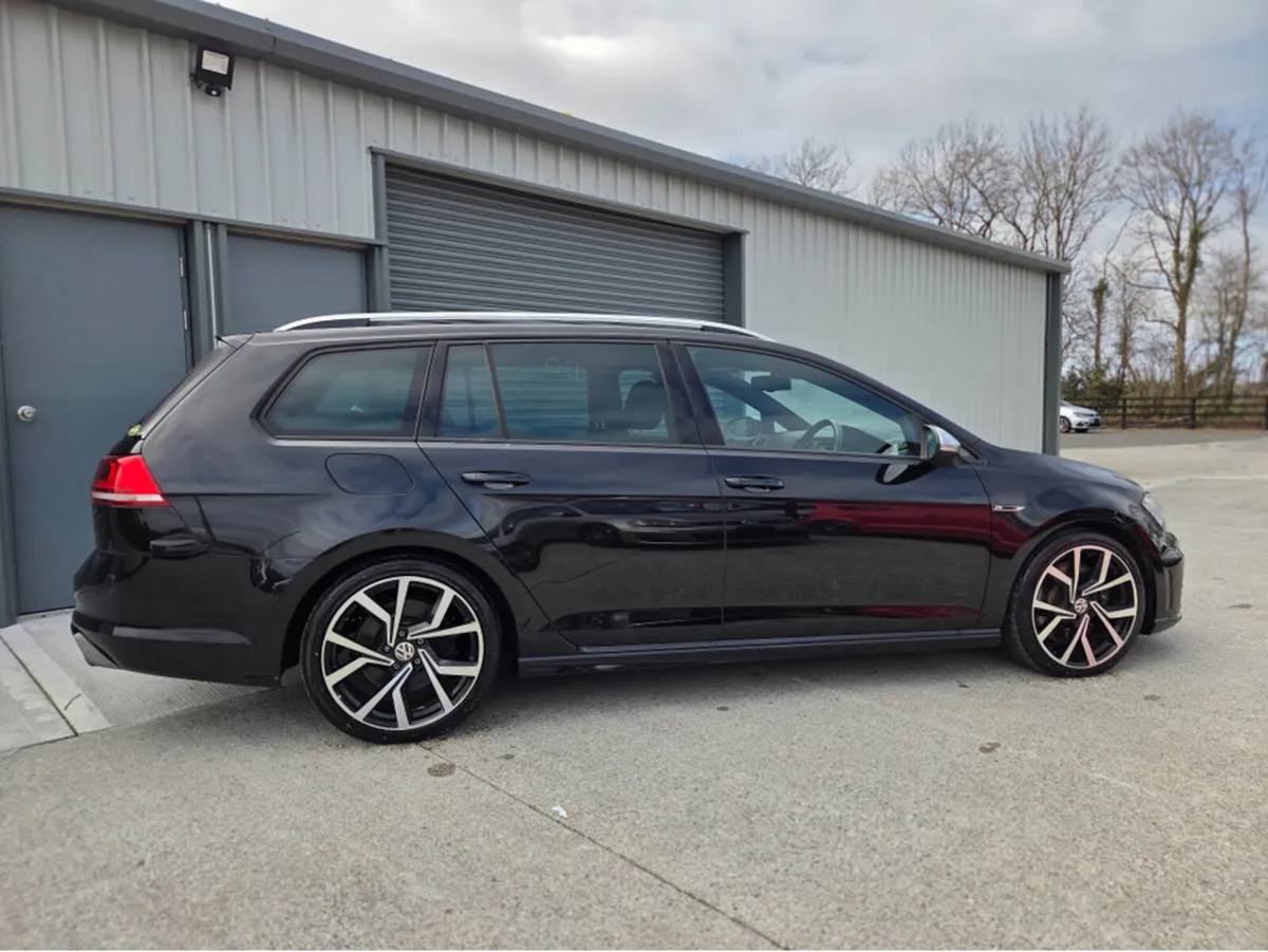 Volkswagen Golf R 2.0 TSI Variant - Image 3