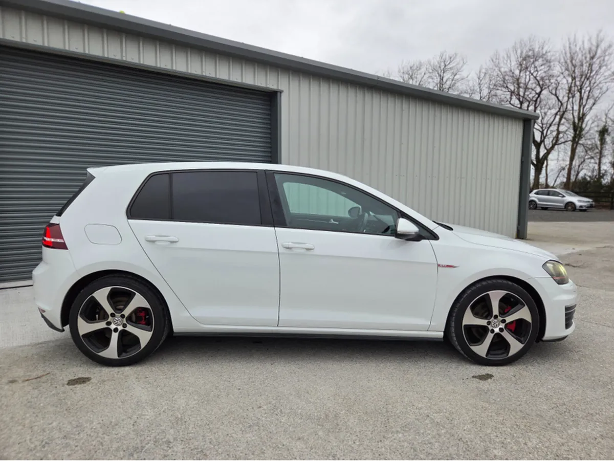 Volkswagen Golf GTI AUTO - Image 2