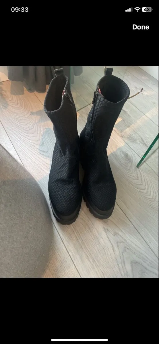 Ladies boots - Image 2