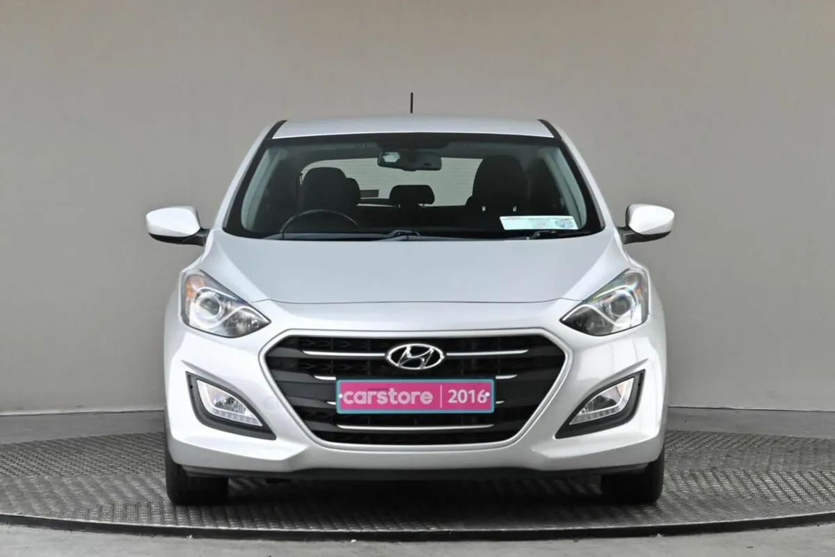 Hyundai i30 **JAN 2026 PRICING NOW**1.6 D 6SPD **R - Image 2