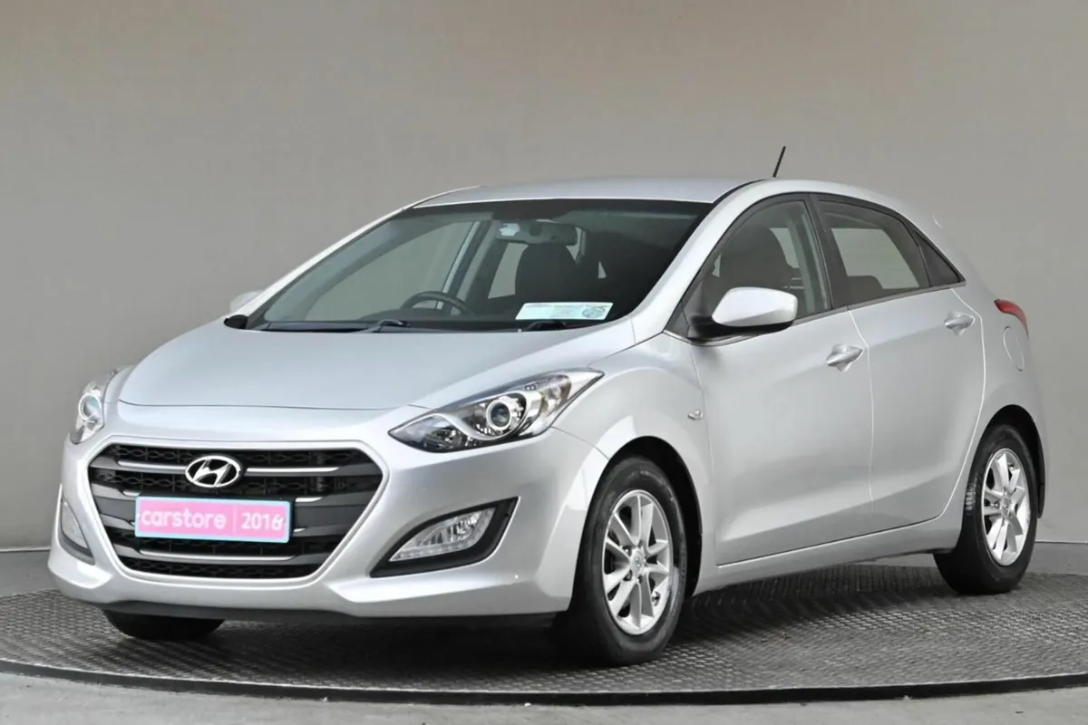 Hyundai i30 **JAN 2026 PRICING NOW**1.6 D 6SPD **R - Image 3