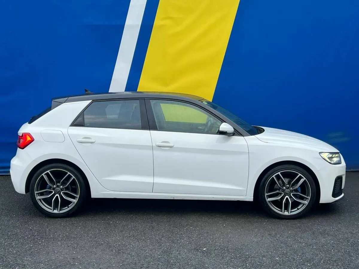 Audi A1 SPORT 1.0 TFSI // APPLE CARPLAY/ANDROID AU - Image 2
