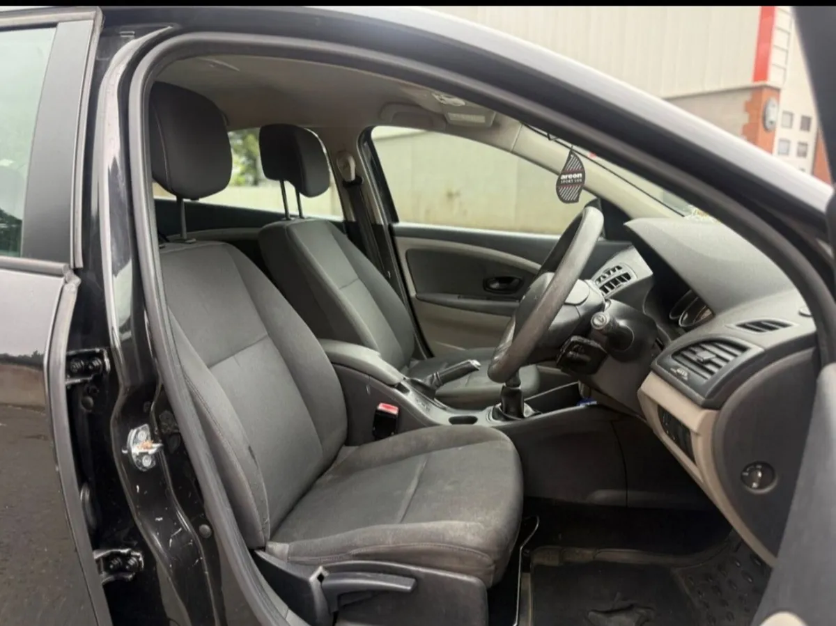 Renault fluence 2012 - Image 1