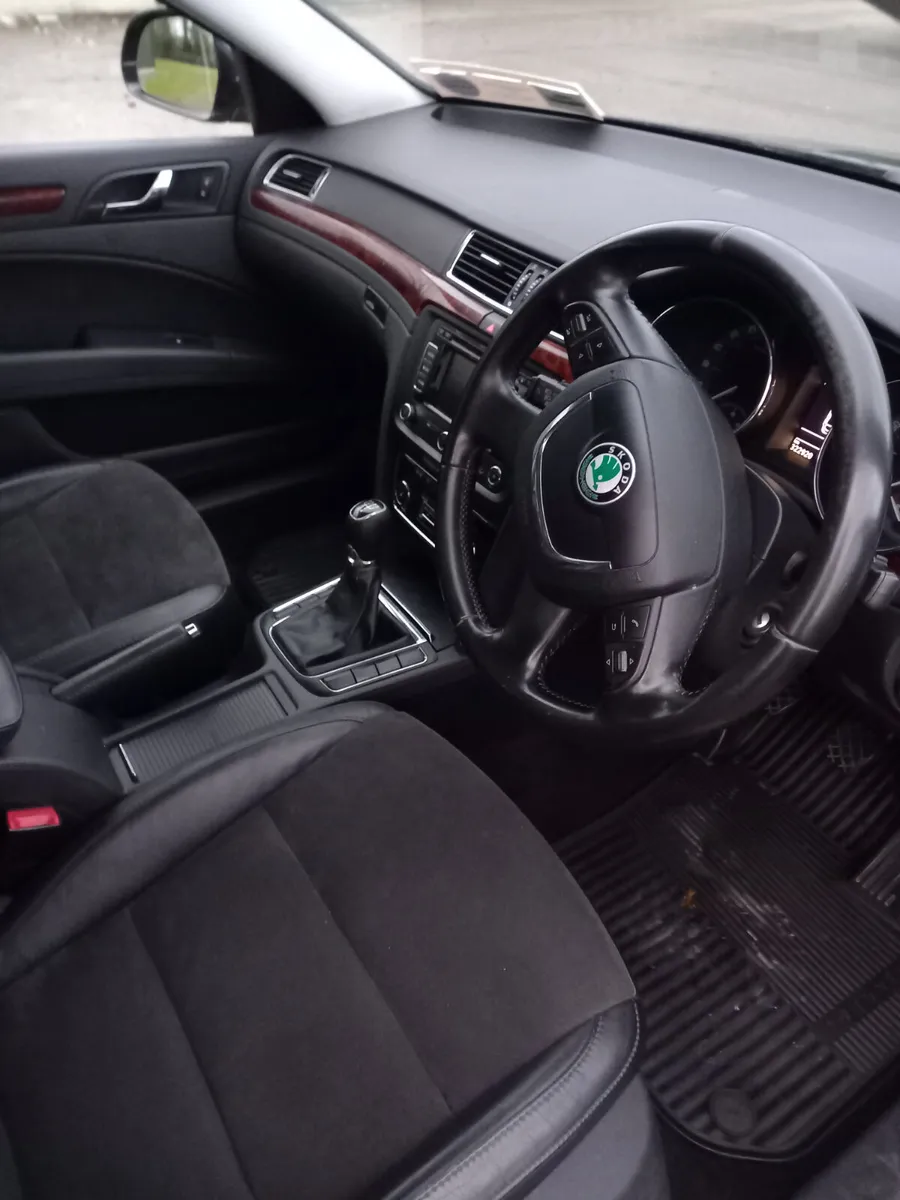 2013 Skoda Superb 1.6 Diesel - Image 4