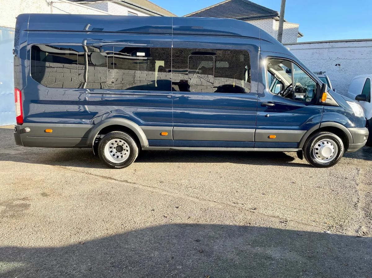Ford Transit 460 Trend 2.2TDCI 17 Seat Bus,2018 - Image 4