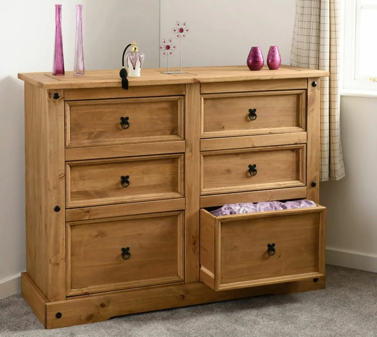Chest of drawers