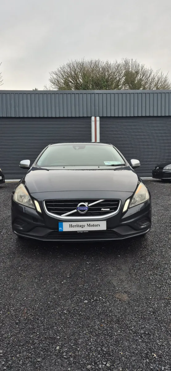 VOLVO S60 R DESIGN 2013 - Image 2