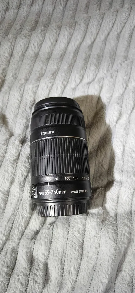 Canon 700D with Kitlenses and Prime 50mm - Image 2