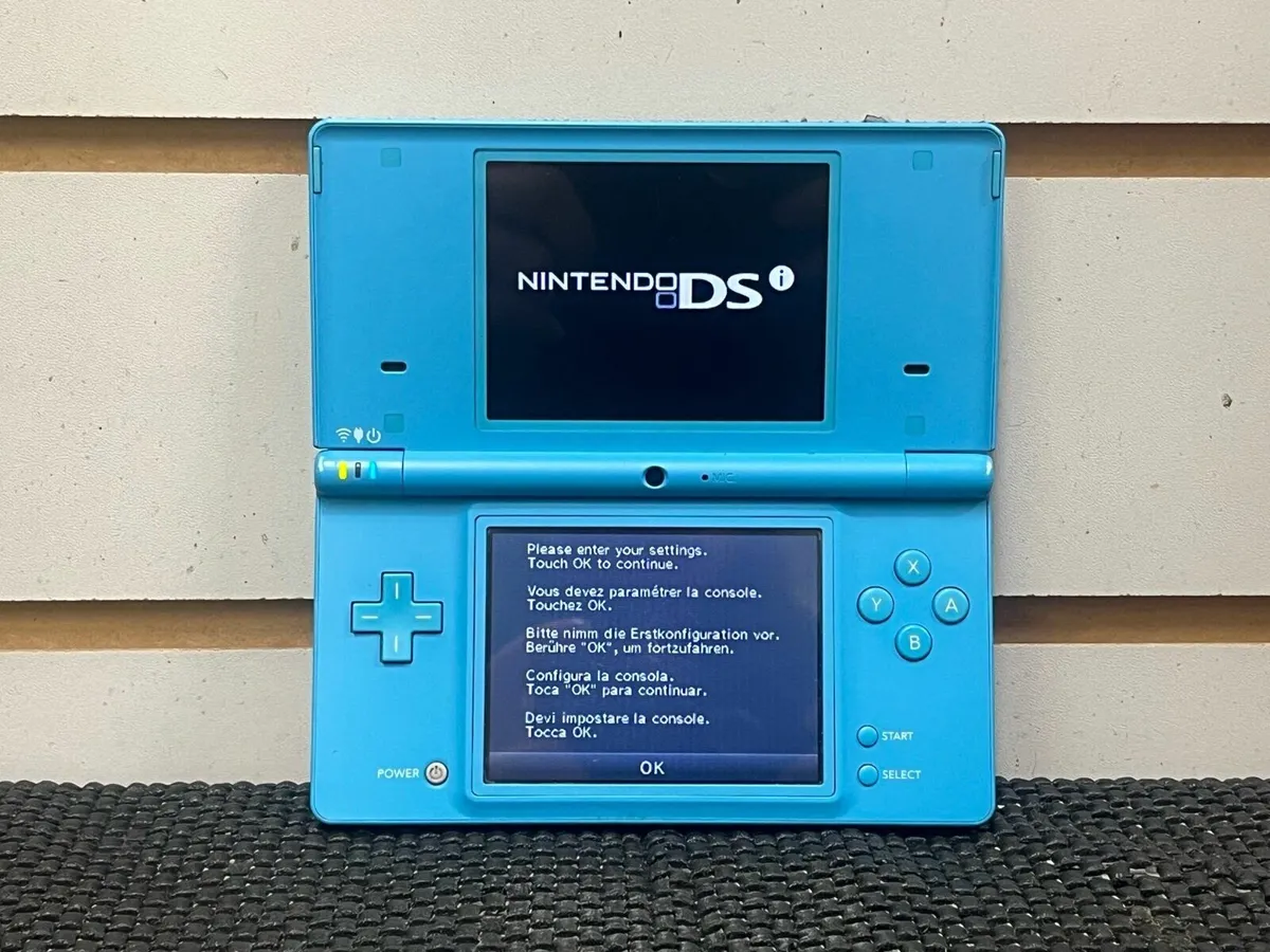 Nintendo DSi Blue - Image 2