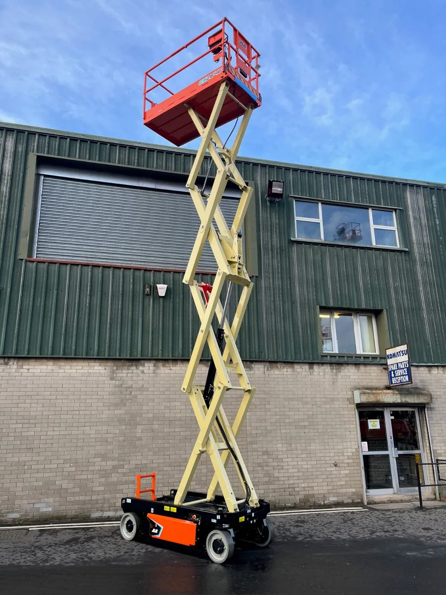 New JLG ES2646 Electric Scissor Lifts - Image 3