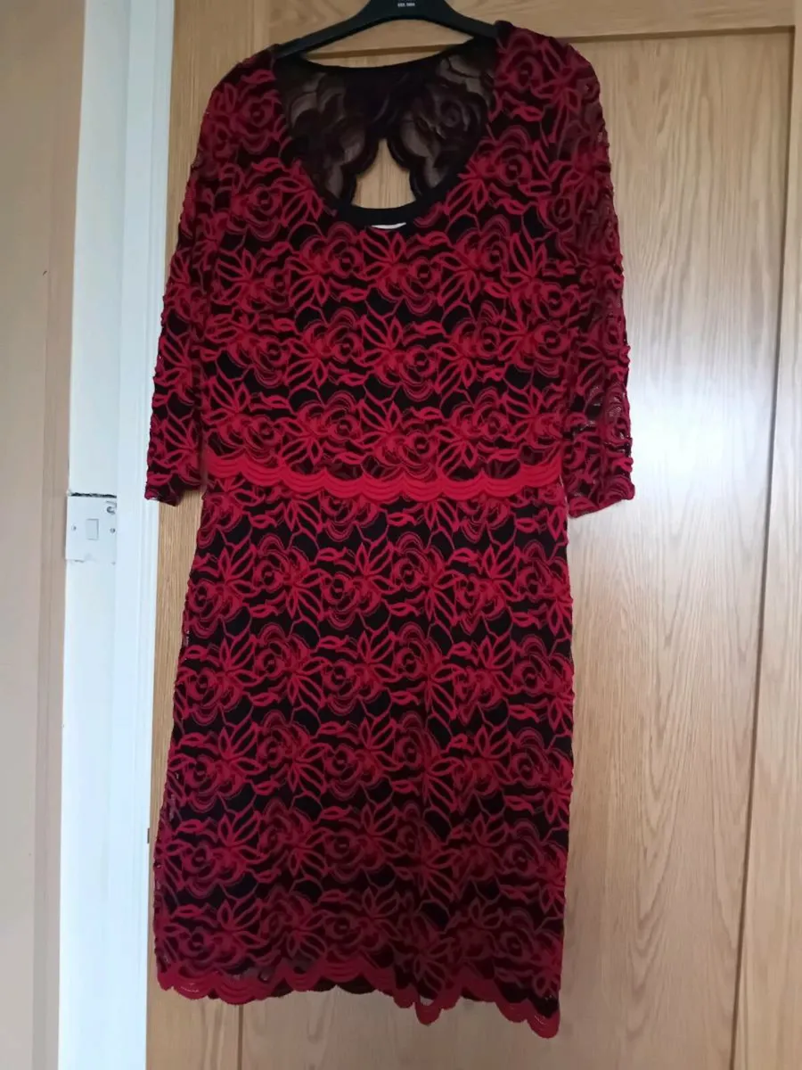 Ladies Dress Size 18 - Image 1