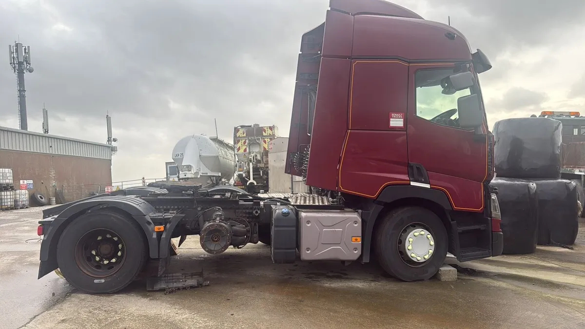 Renault T Range - Image 1