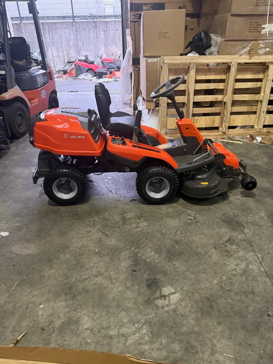 Husqvarna R214tc front deck rider lawnmower - Image 4