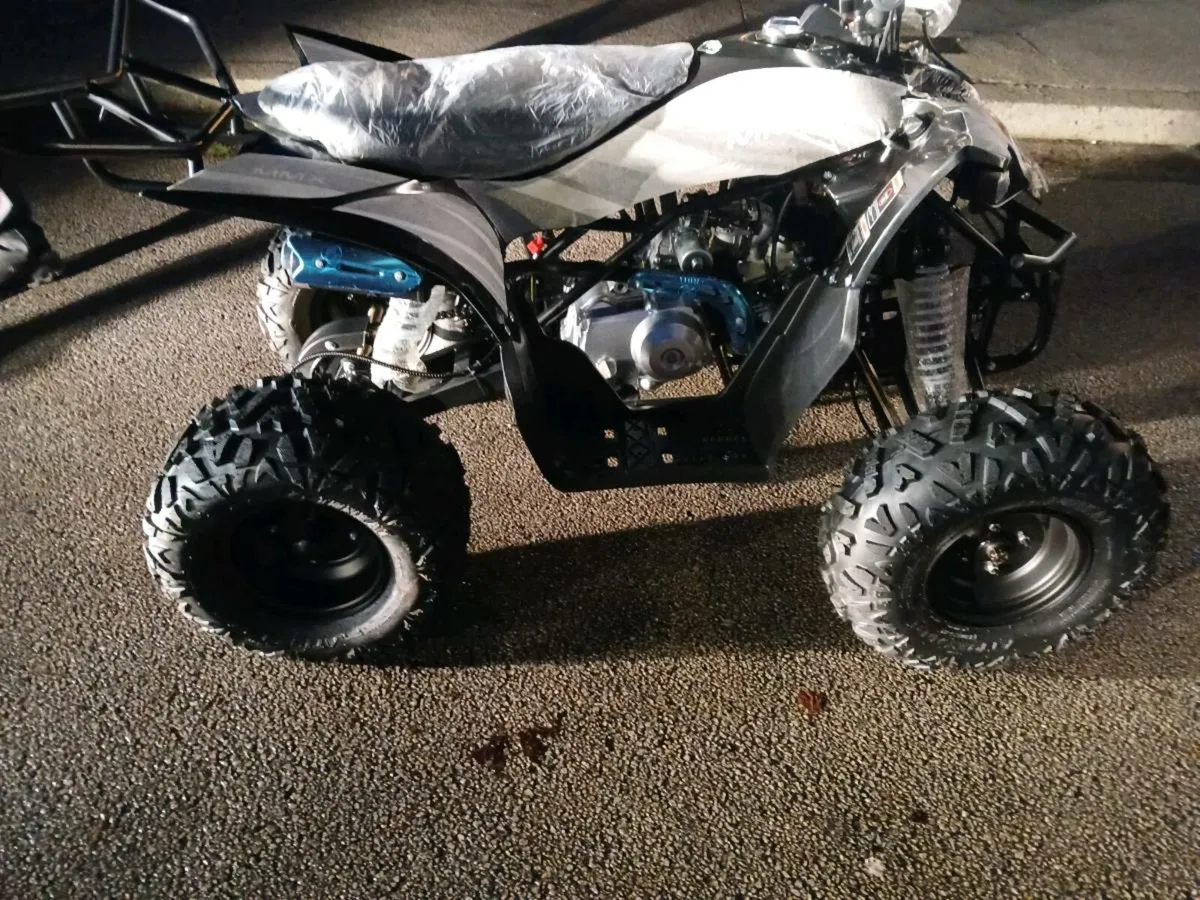 New 125cc sports petrol quad motorbike - Image 2