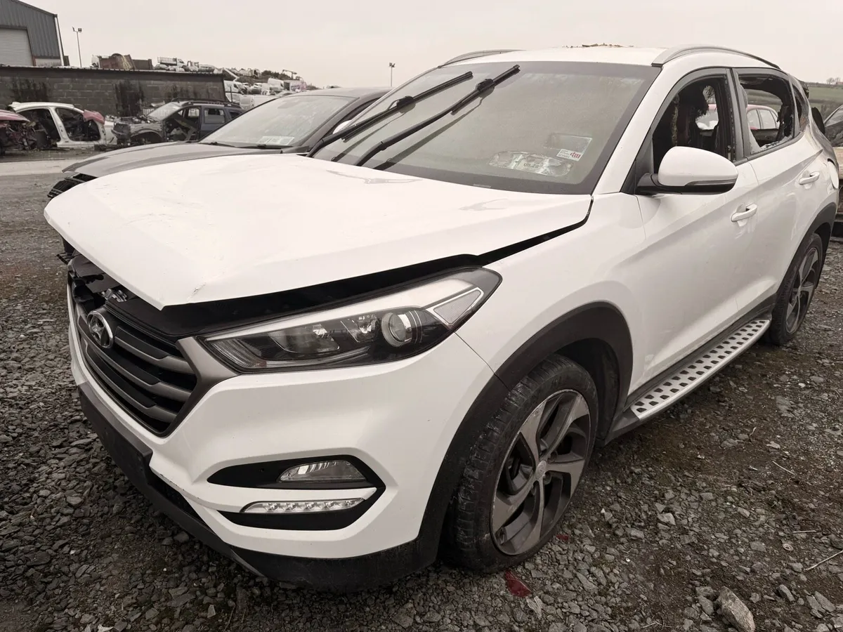 17 Hyundai Tucson - Image 4