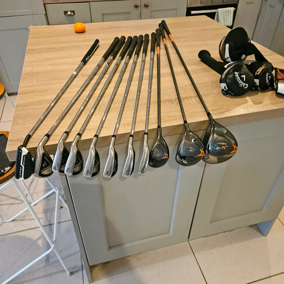 A Set of callaway xhot 2 clubs - Image 2