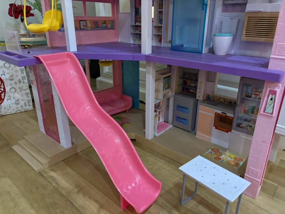 Barbie Dream House - Image 1