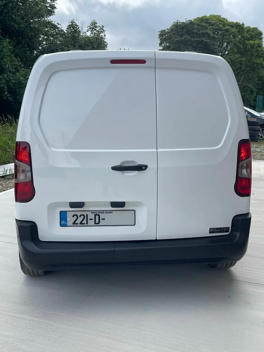 Citroen Berlingo 2022 - Image 2