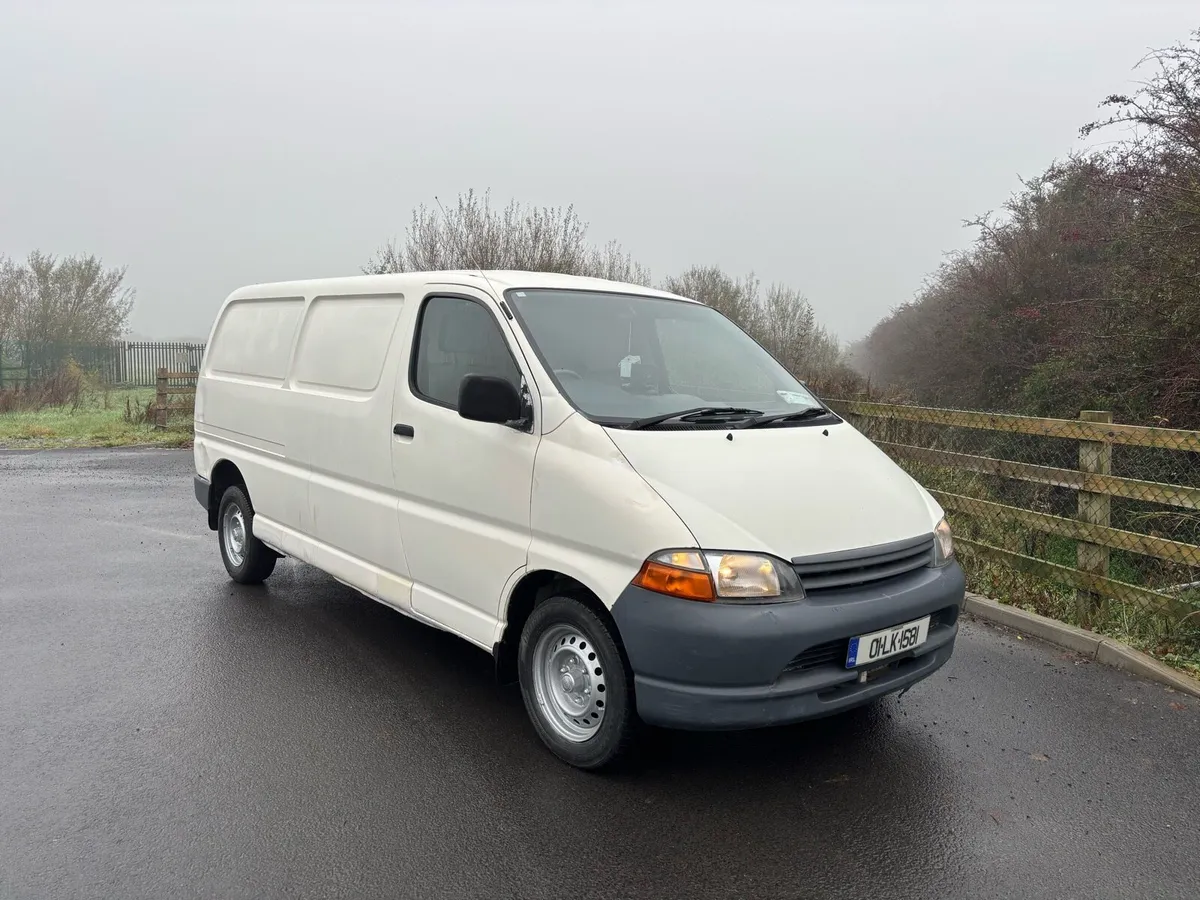 2001 Toyota hiace - Image 1