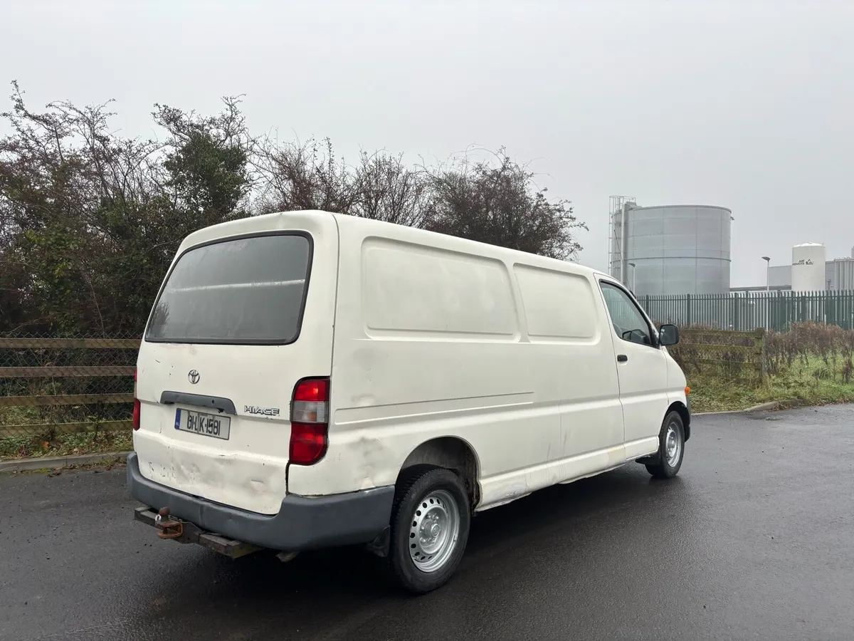 2001 Toyota hiace - Image 3