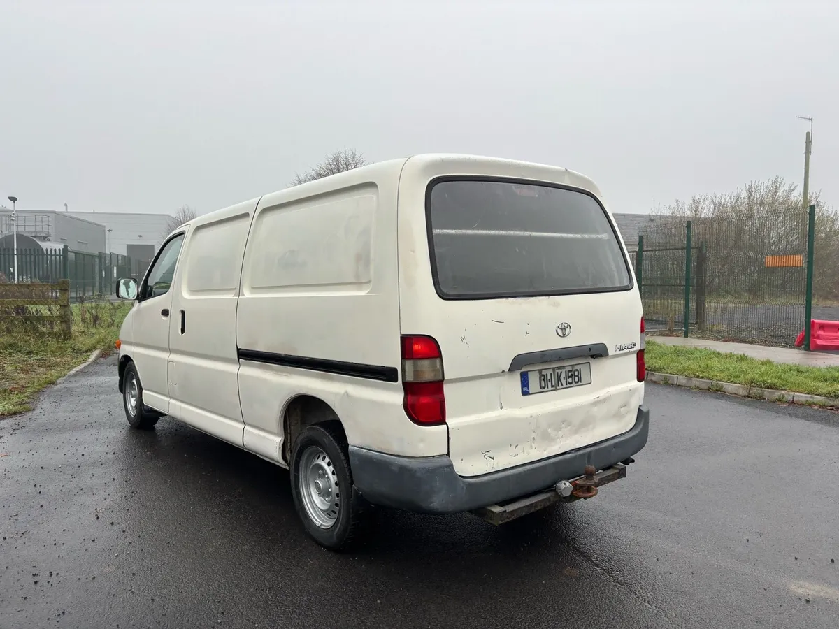 2001 Toyota hiace - Image 4