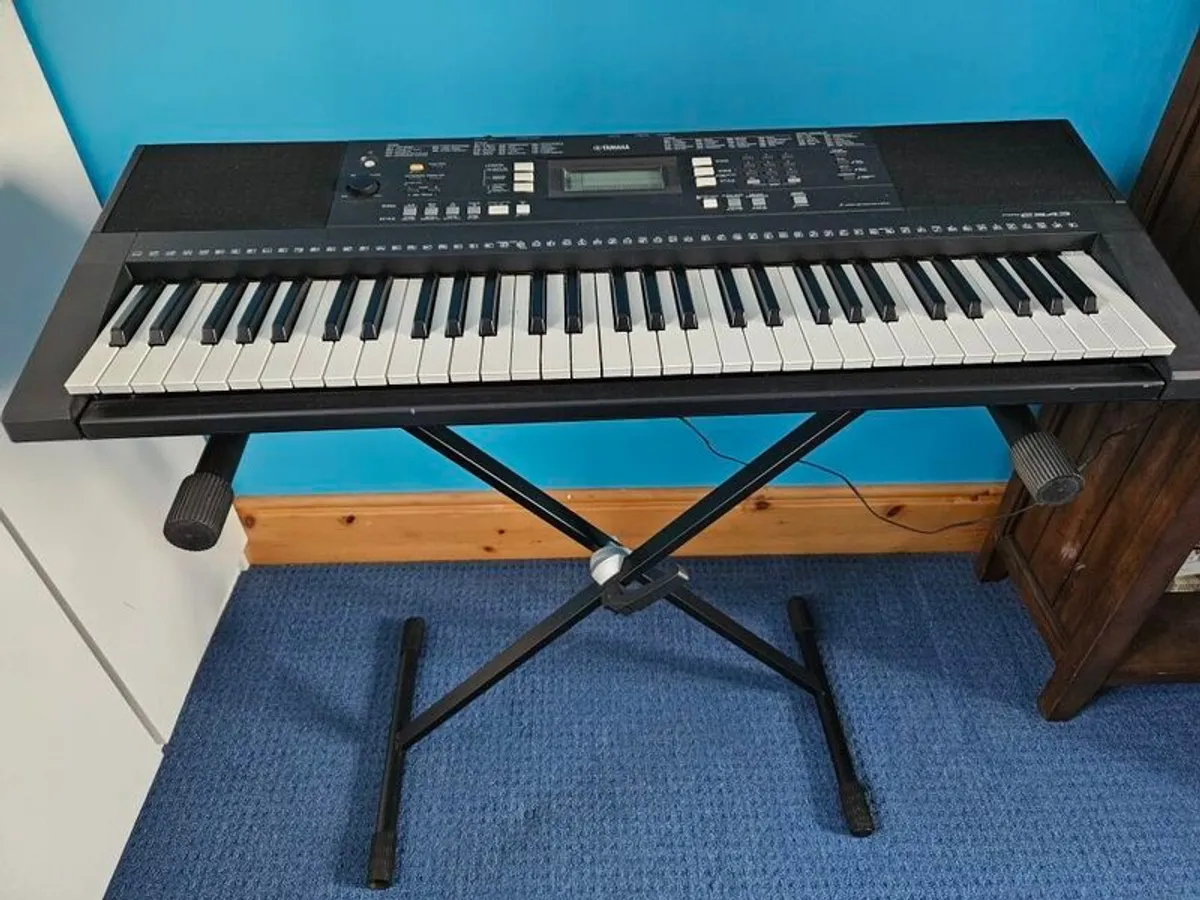 Yamaha Keyboard - Image 2