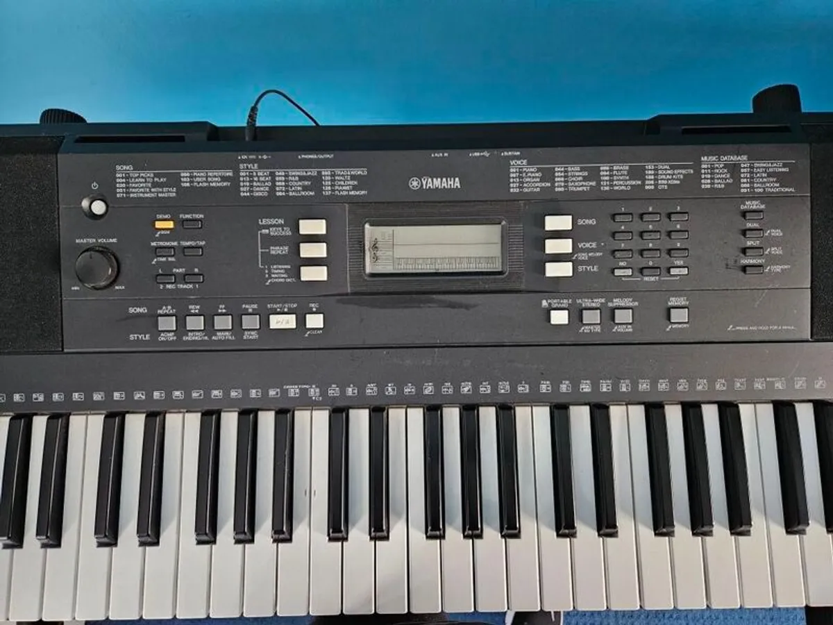 Yamaha Keyboard - Image 3