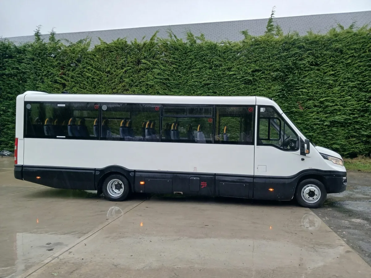 152 iveco 34 seater - Image 3