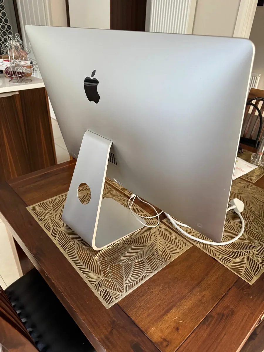 iMac (Retina 5K, 27-inch, 2017) - Image 3