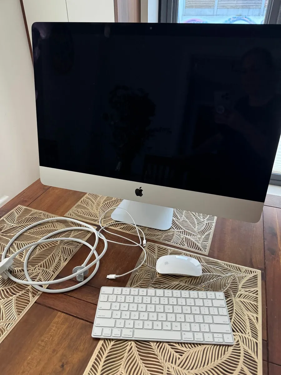 iMac (Retina 5K, 27-inch, 2017) - Image 1