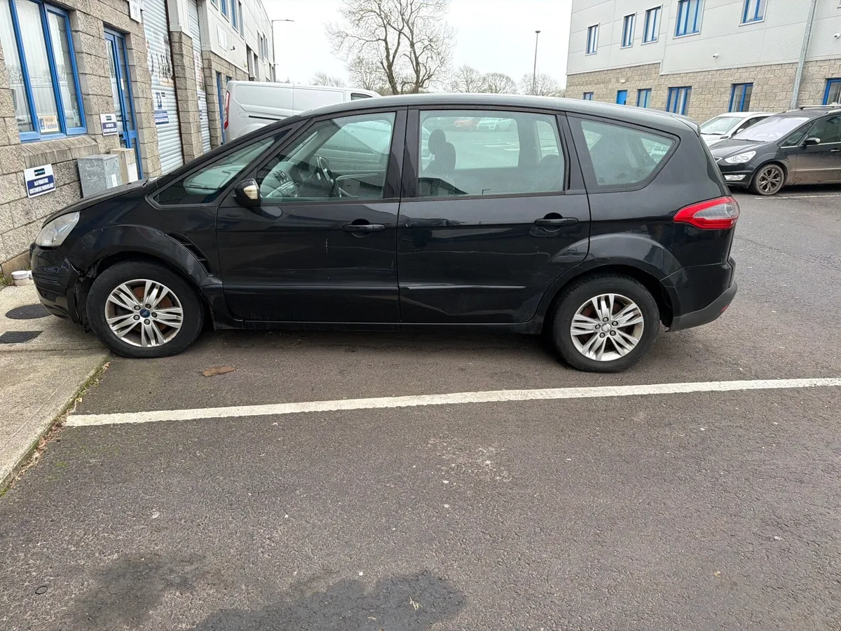 2010 Ford Smax automatic, needs ECU - Image 1
