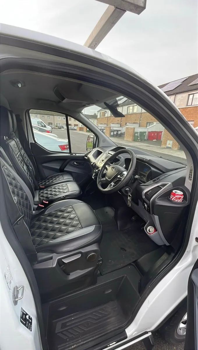 Ford Transit - Image 4